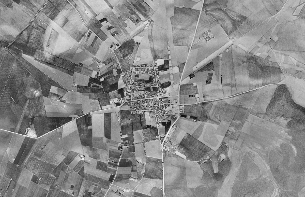 La misma zona en la foto aérea de 1956